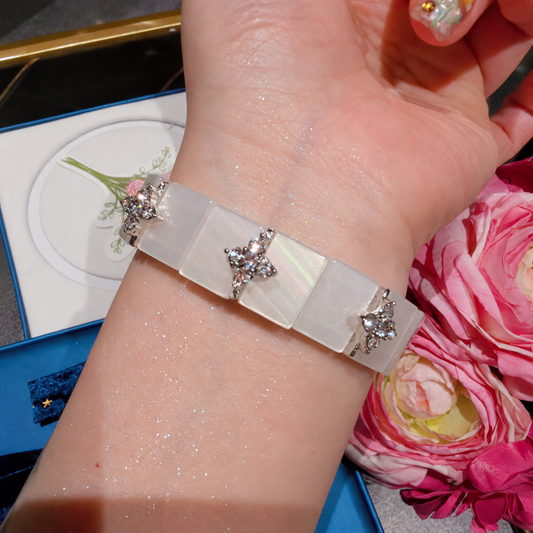 Women’s Mother-of-Pearl Bracelet with Sparkling Floral Details