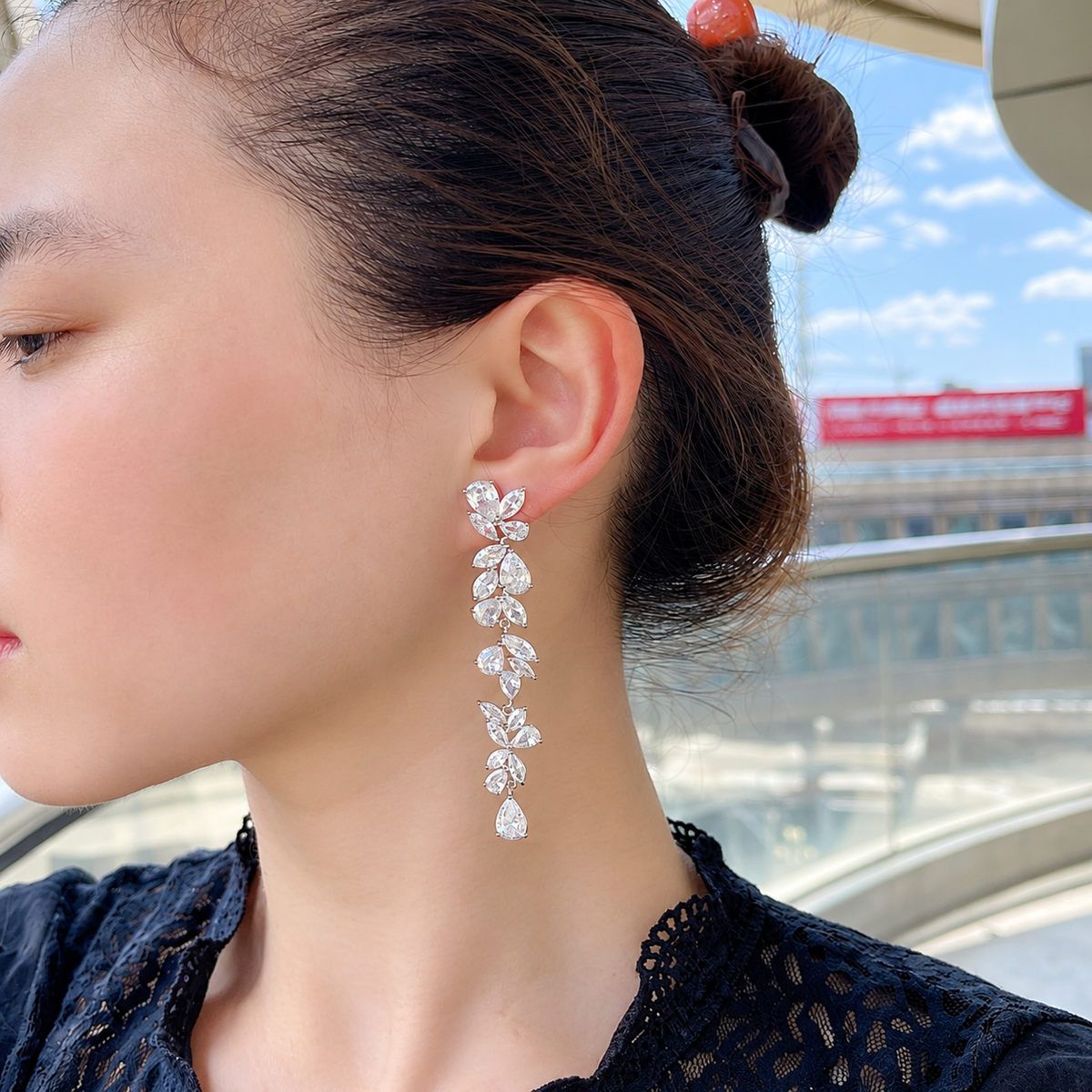 Women’s Glamorous Gold-Plated Long Leaf Earrings with Sparkling Zircon Detail