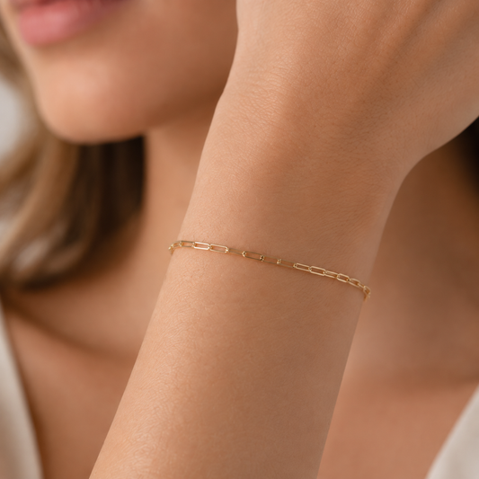 Women’s Minimalist Fine Paperclip Link Bracelet