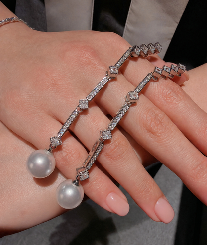 Women’s Elegant Cubic Zirconia Jewelry Set with Vine Details and Shell Pearls