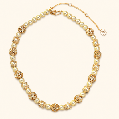 Women’s Vintage Pearl Chain Necklace with Mother-of-Pearl Pendant