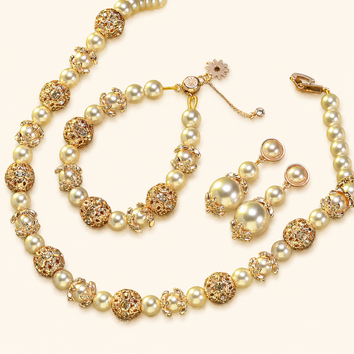 Women’s Vintage Pearl Chain Necklace with Mother-of-Pearl Pendant