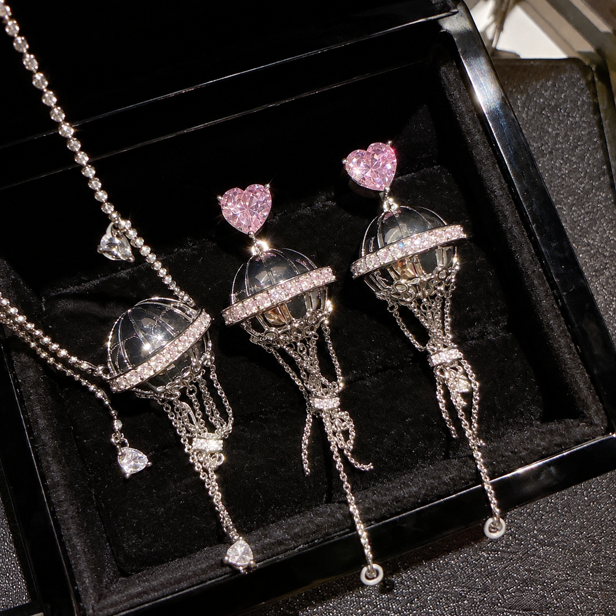 Women’s Vintage Hot Air Balloon Heart Zircon Necklace and Earrings Set with Crystal Drop Detail