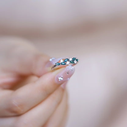 925 Sterling Silver Natural Moss Agate Leaf Ring with Sparkling Accents