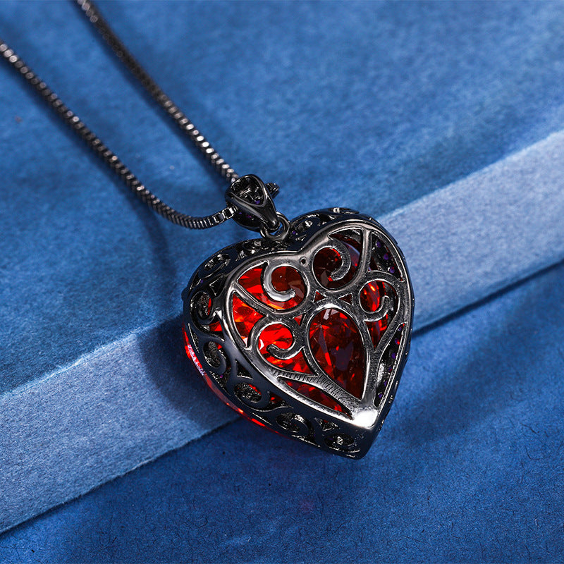 Women’s Vintage Gold-Plated Box Chain Necklace with Large Bird’s Nest-Cut Heart Pendant
