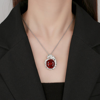 Women’s Luxury Cubic Zirconia Panther Pendant Necklace with Oval-Cut Gemstone