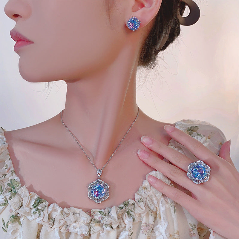 Women’s Elegant Gold-Plated Jewelry Set with Gradient Zircon Detail